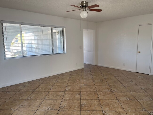 Building Photo - 3BD/1.5BA House - Moreno Valley (92553)