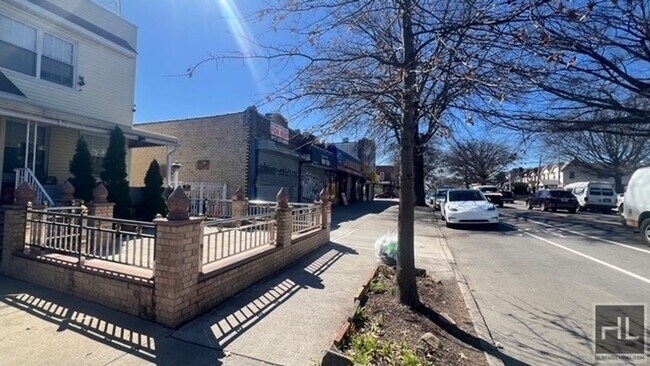 Building Photo - CLARENDON ROAD