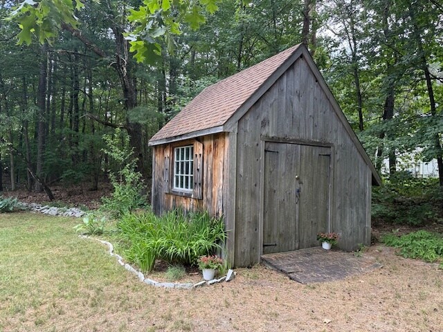 Outdoor storage shed - 4-45 Skyline Dr