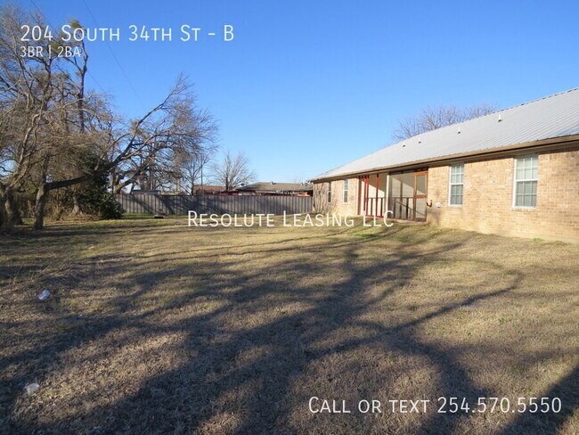 Building Photo - 204 S 34th St