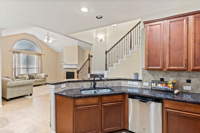 Building Photo - 26326 Creston Cliff Ct
