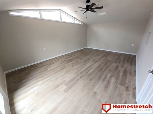 Building Photo - Spacious Three Bedroom!