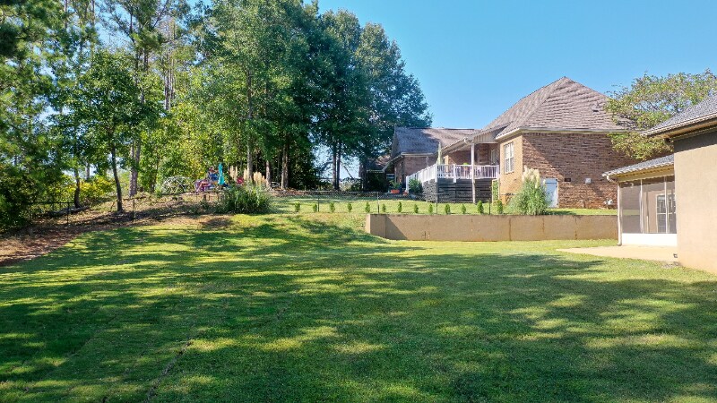Building Photo - 2025 Keystone Dr