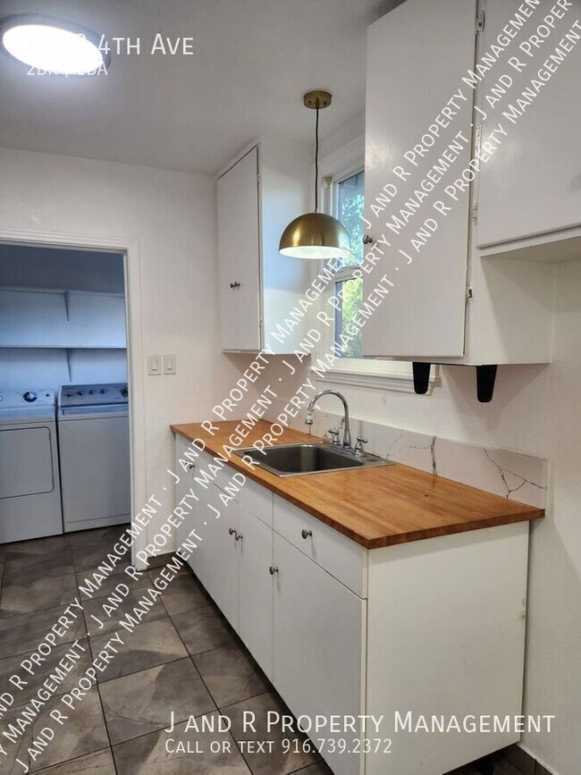 Building Photo - 3972 4th Ave