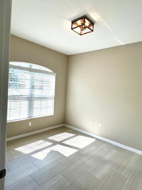 Building Photo - 1 Waldorf Pl