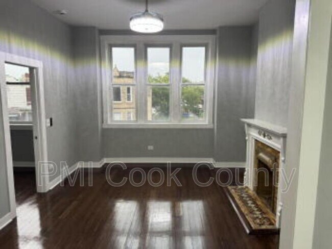 Building Photo - 1950 S Trumbull Ave