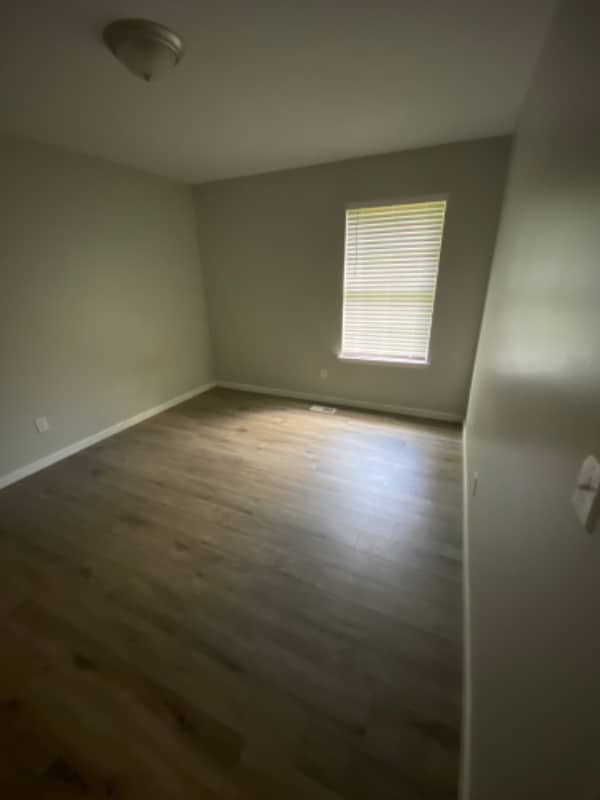 Building Photo - 4201 Logan Rd