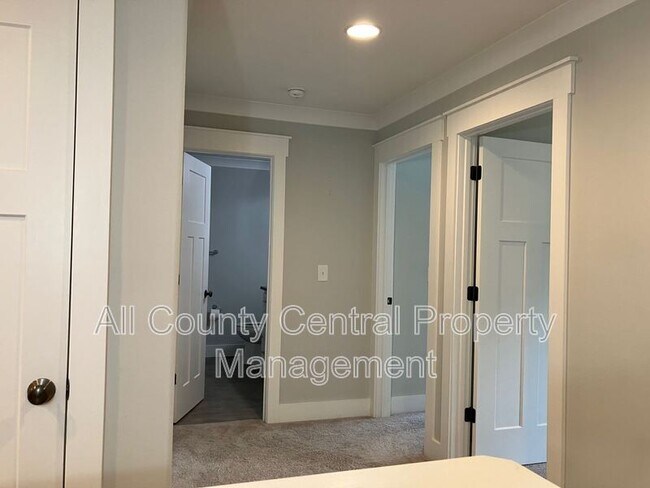Building Photo - 415 Sunbelt Dr