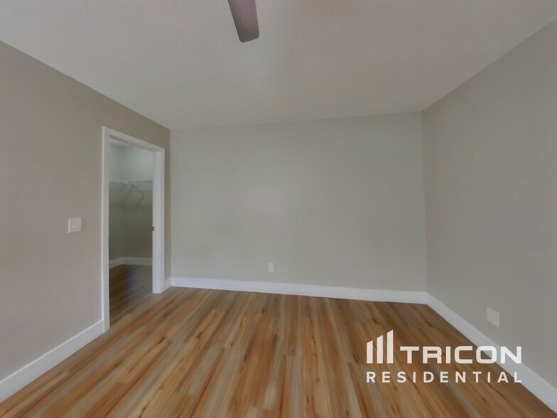 Building Photo - 84092 St James Ct