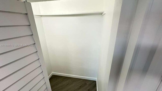 Building Photo - 1475 NE 125th Terrace