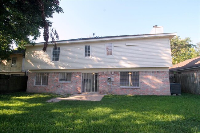 Building Photo - 3323 Hidden Creek Dr