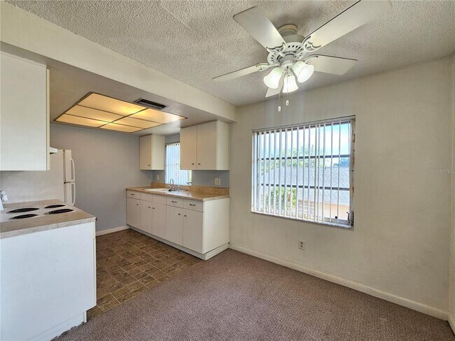 Building Photo - 209 Northwest Jefferson Cir N