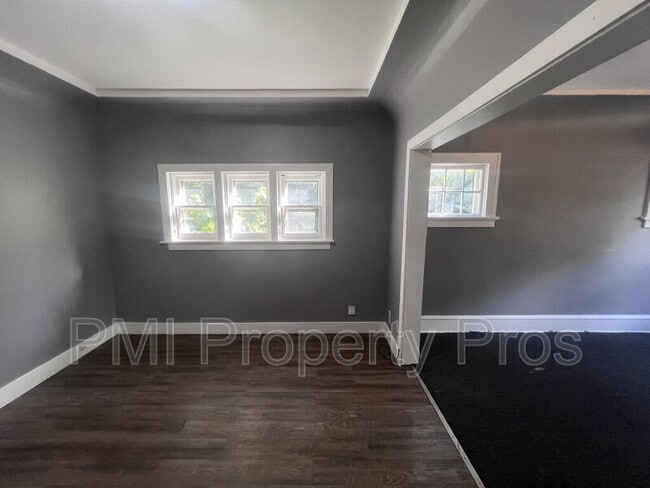 Building Photo - 1536 N 38th St