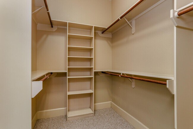 Building Photo - 306 Enid St