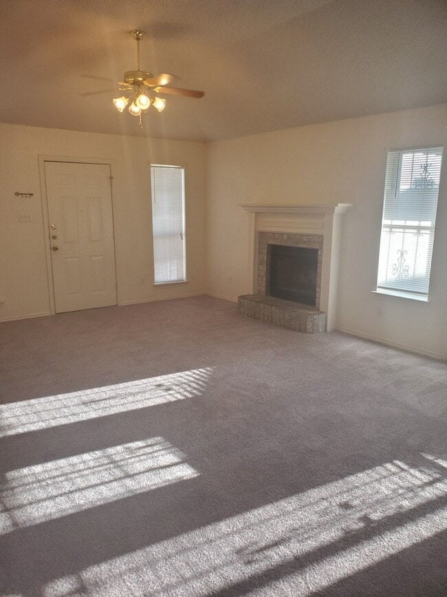 Building Photo - 3504 Rainforest Ln