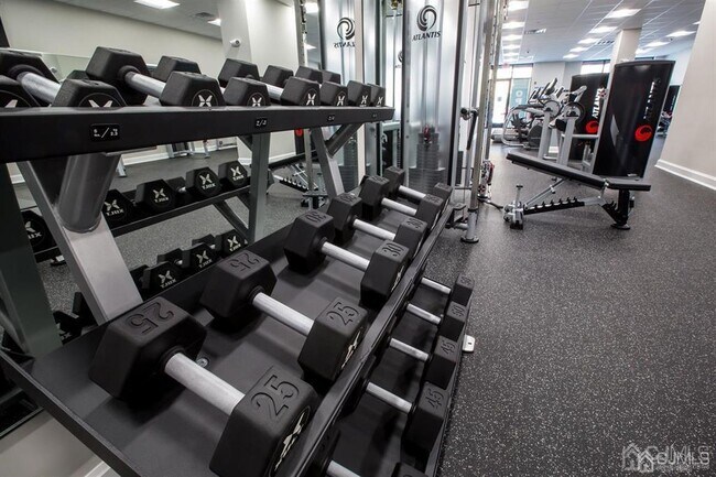 Building Photo - 2310 Pine Valley Wy