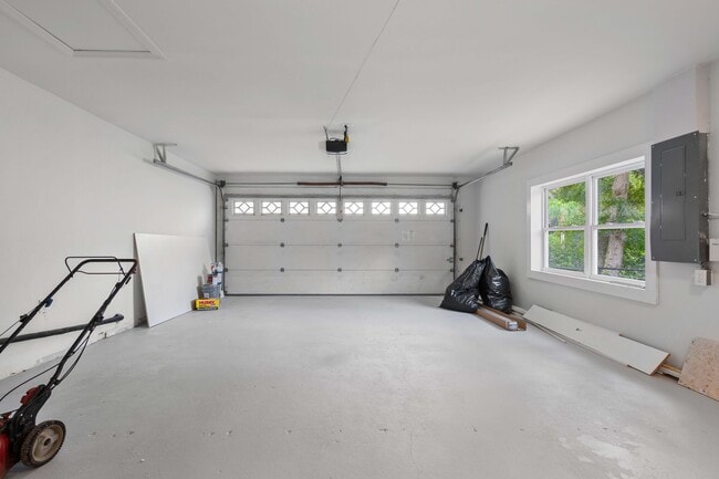 Building Photo - 1351 Ohio Ave