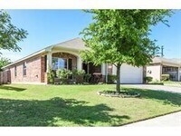 Building Photo - 725 Sequoia Dr