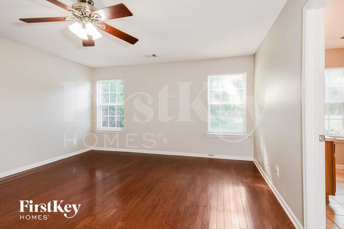 Building Photo - 231 Grandview Ln