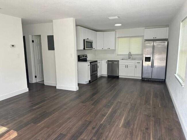 Building Photo - 2122 Mara Ct