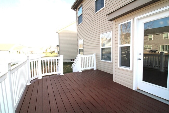 Building Photo - 643 Country Heights Dr