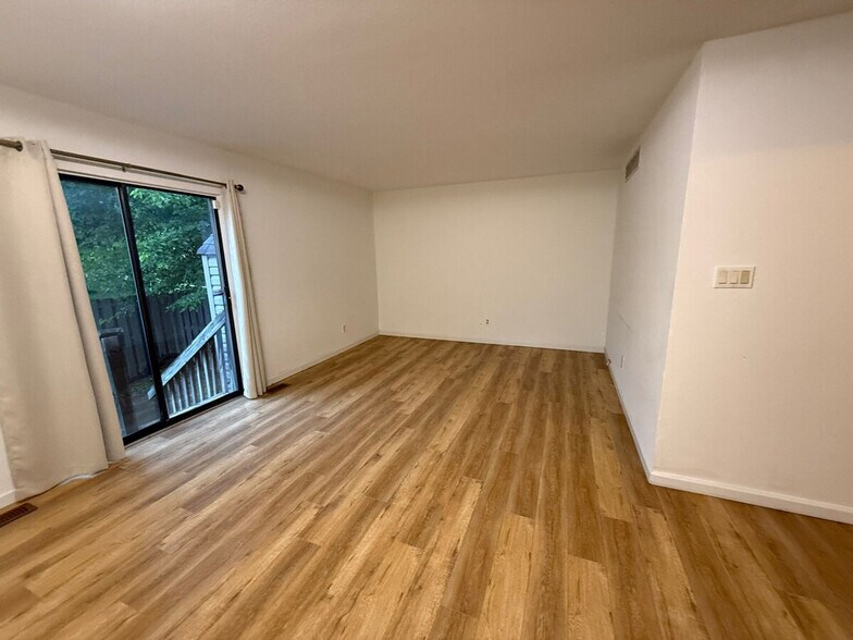 Building Photo - 11550 Villa Dorado Dr