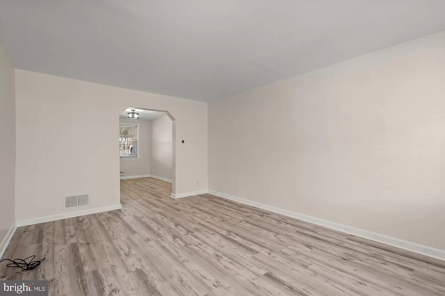 Building Photo - 708 Umbra St