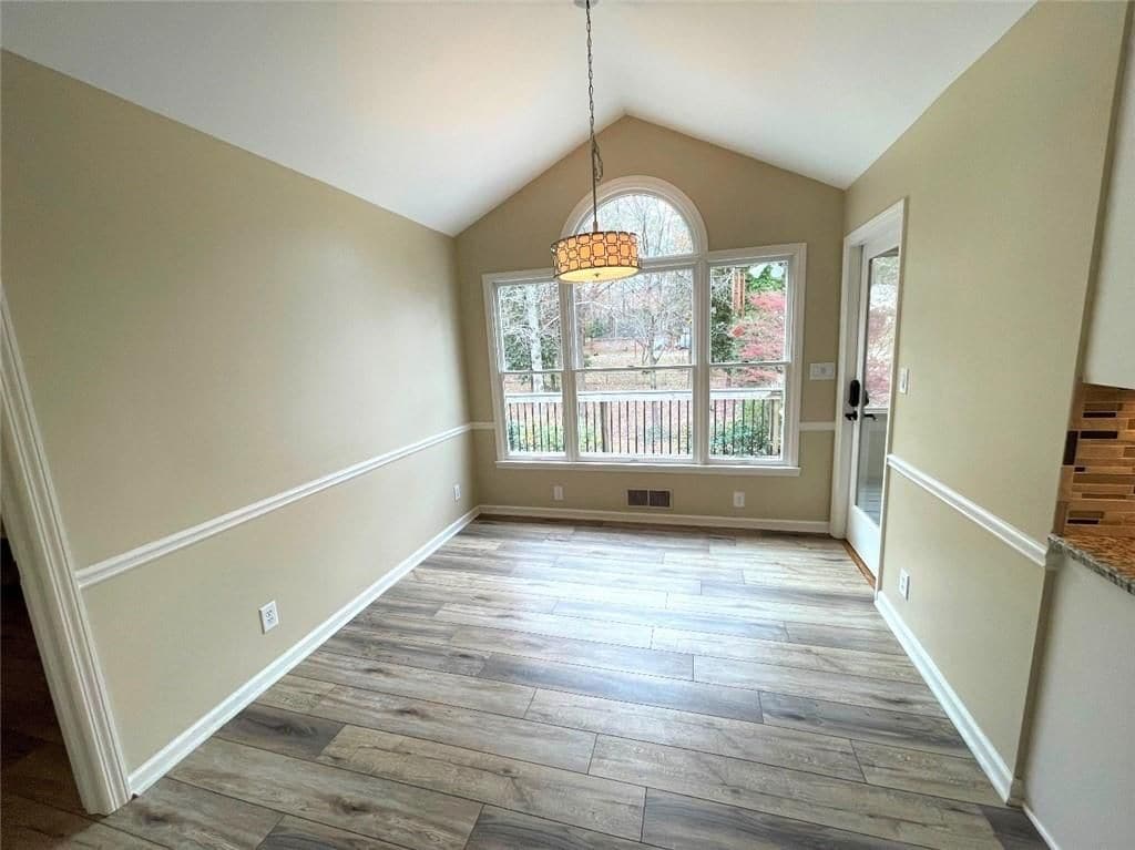 Building Photo - 1150 Falstaff Dr