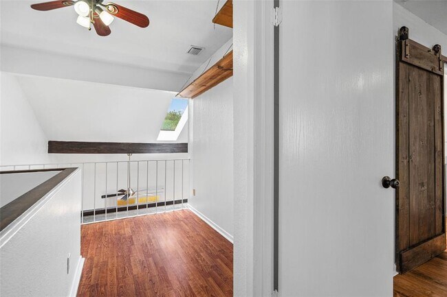 Building Photo - 1504 Bridgeway Dr