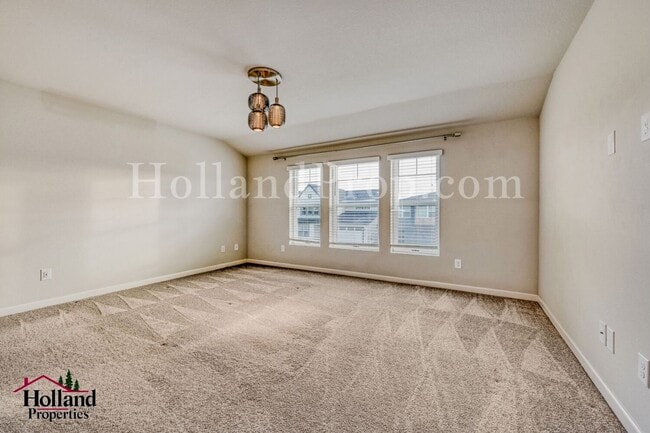 Building Photo - Beautiful Corner-Lot Home in South Hillsboro