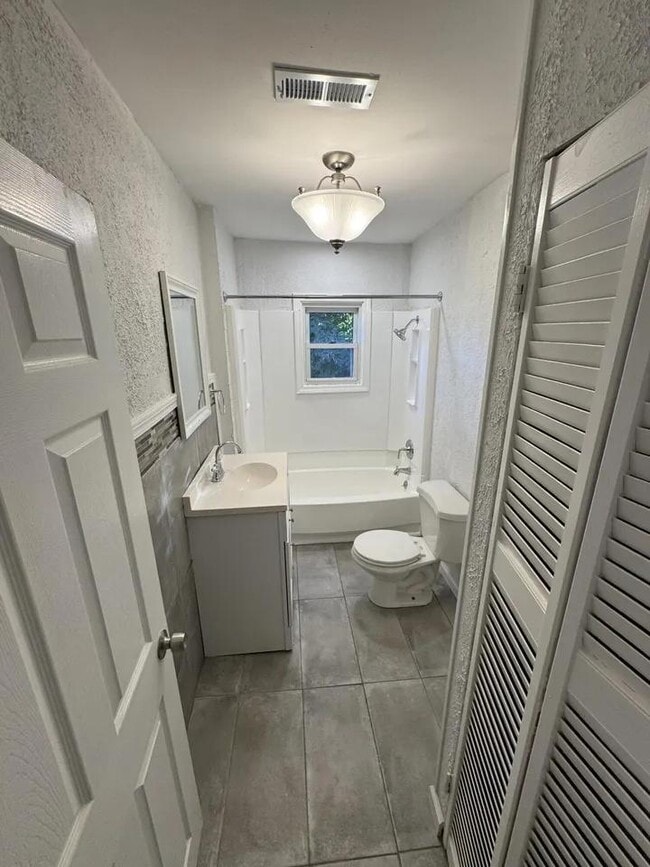 Building Photo - 54 E Sylvania Ave