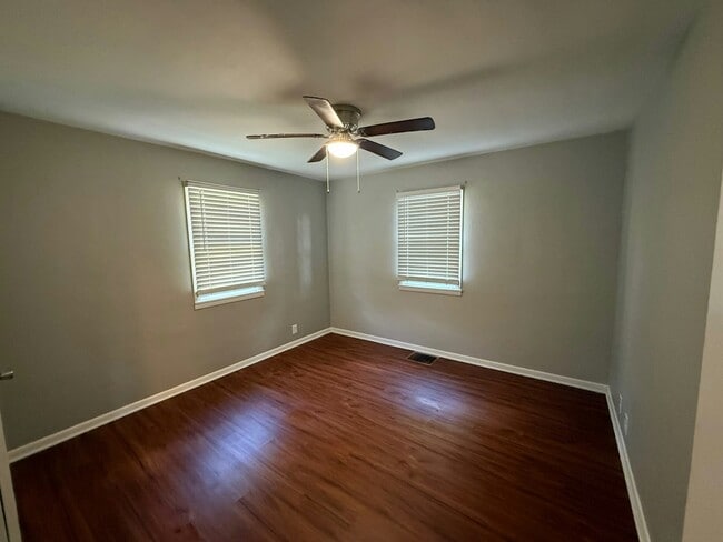 Building Photo - 1562 Reeves Rd
