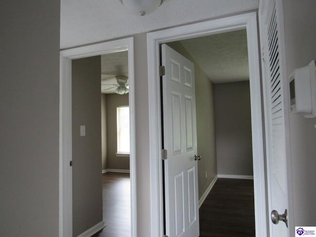 Building Photo - 244 Metts Ct