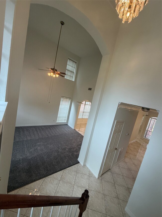 Building Photo - 4163 Surreydon Dr