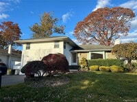 Building Photo - 16 Middle Ln