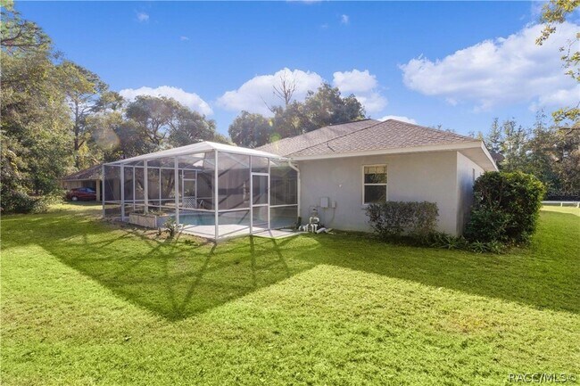 Building Photo - 8013 SW 134 Loop