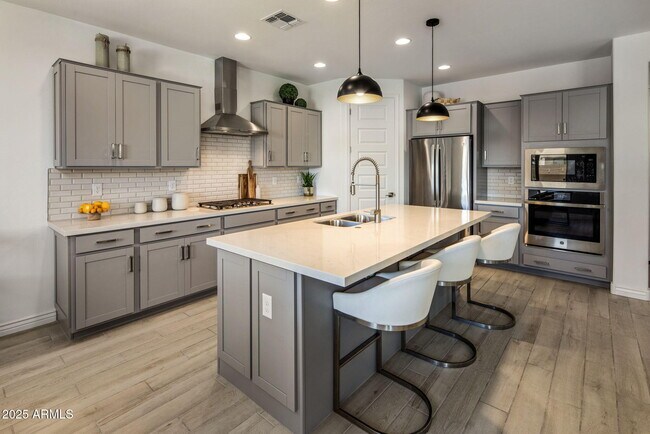 Building Photo - 8958 W Orange Dr