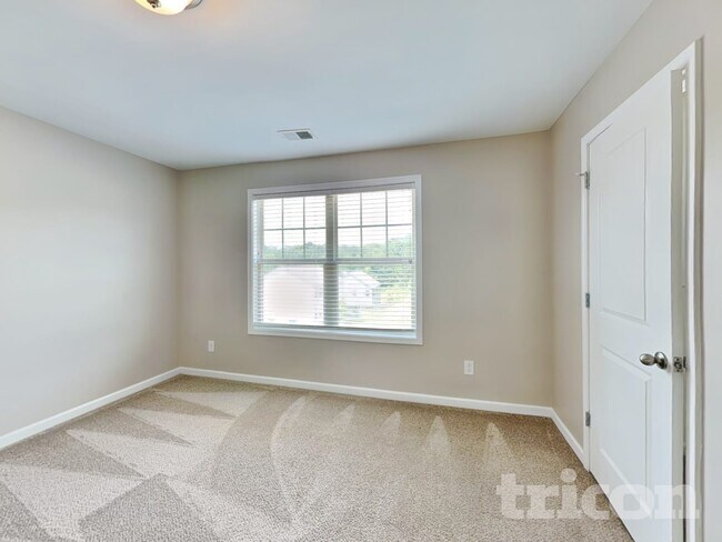 Building Photo - 4872 Tower View Trail