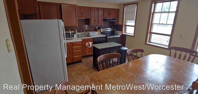 Building Photo - 3 br, 1 bath House - 38 Bowdoin Street, #3