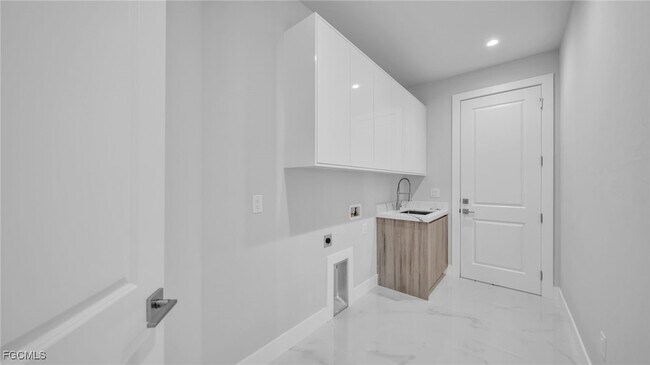 Building Photo - 1029 NW 35th Pl