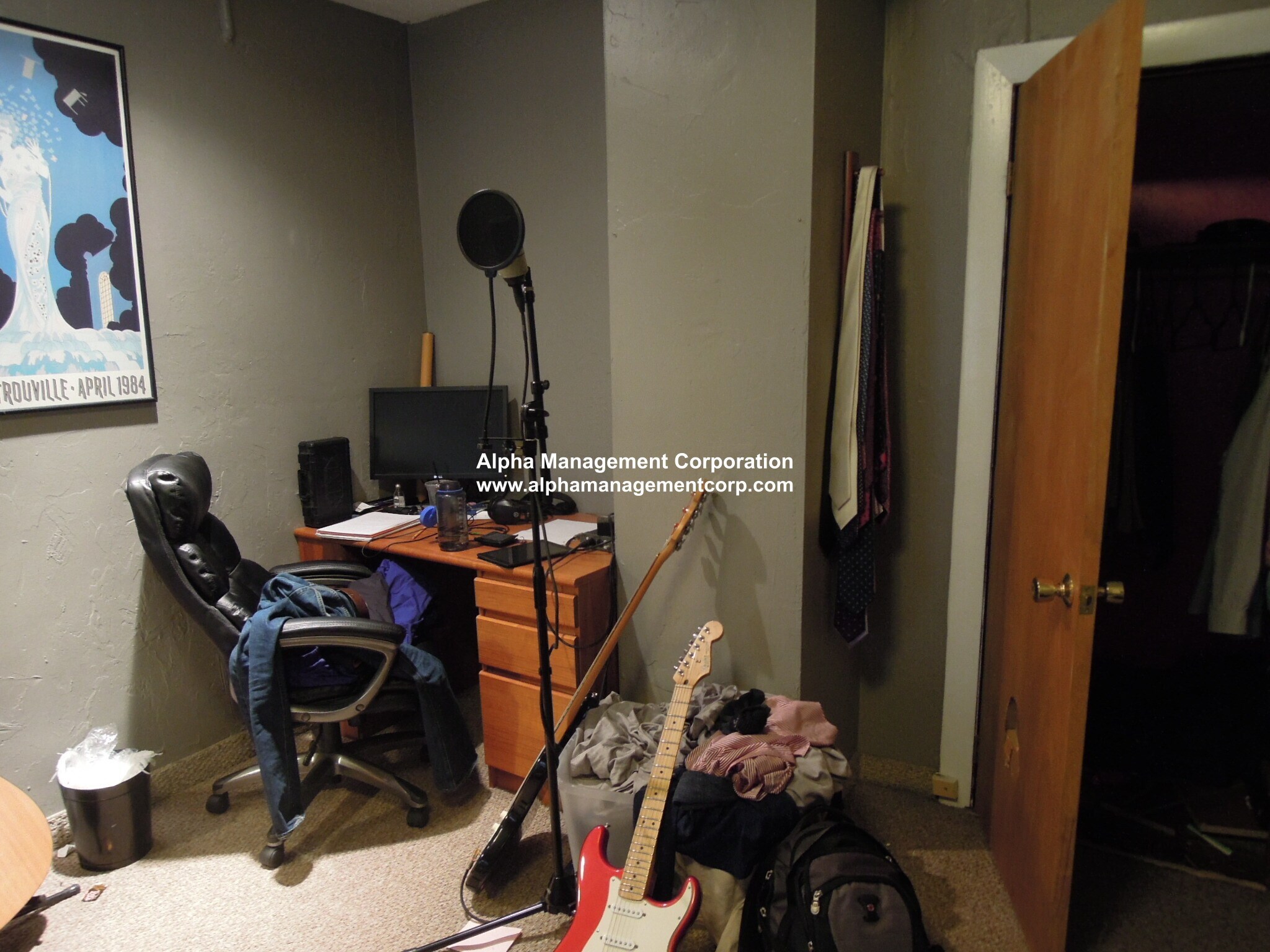 Building Photo - 132 Hemenway St