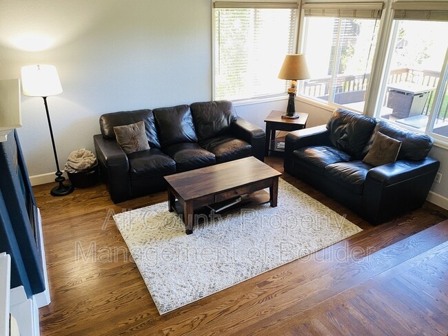 Building Photo - 381 lodgewood Lane