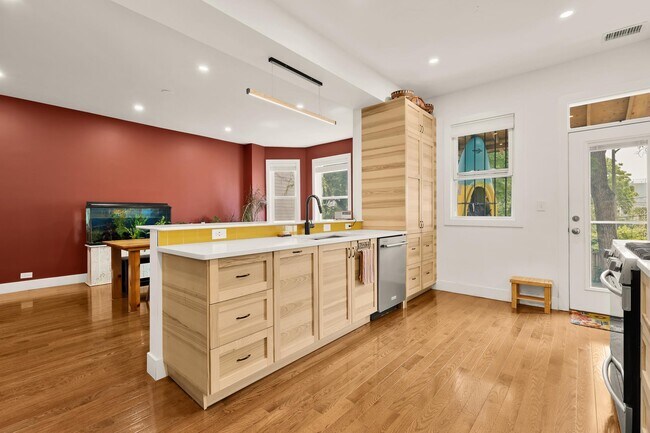 Building Photo - 4012 7th St NW