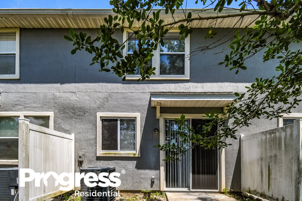 Building Photo - 2326 Sunset Bluff Dr