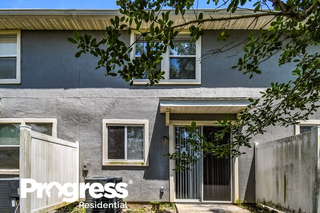Building Photo - 2326 Sunset Bluff Dr