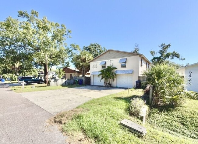 Building Photo - 6420 S Adelia Ave