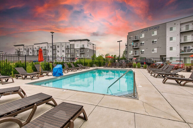 Building Photo - Lake Shore Apartments