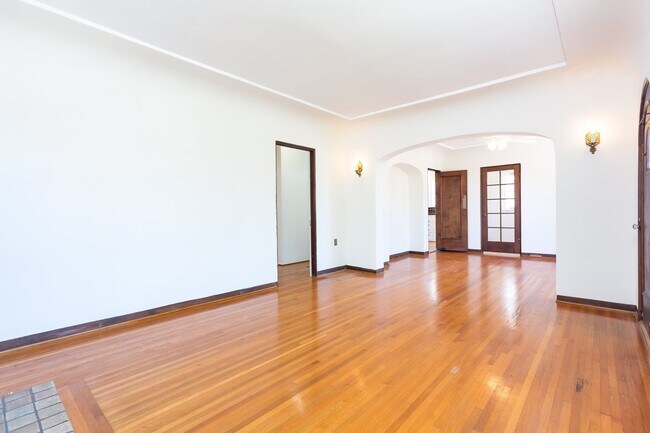 Building Photo - 4455 Swift Ave