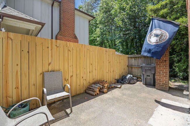 Building Photo - Beautiful Condo-Style Living in Virginia Beach