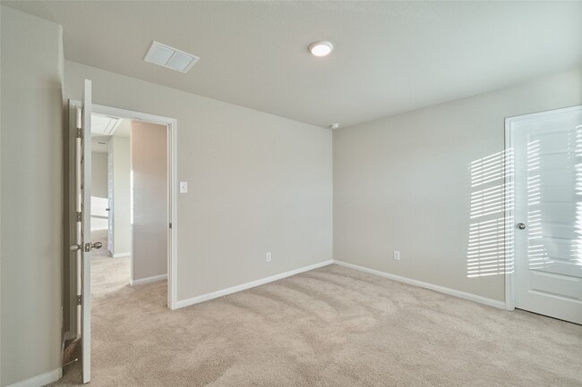 Building Photo - 2460 Shellcracker Dr